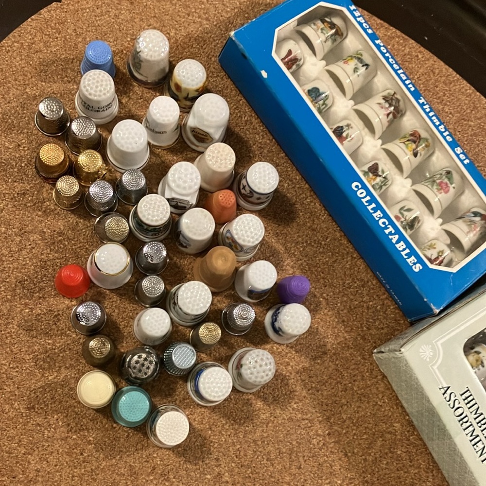 Big lot of 61 piece assorted thimbles collection +3 - Picture 7 of 8